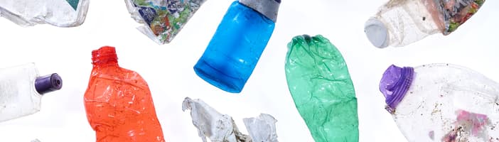 Reciclagem de garrafas plásticas e de resíduos